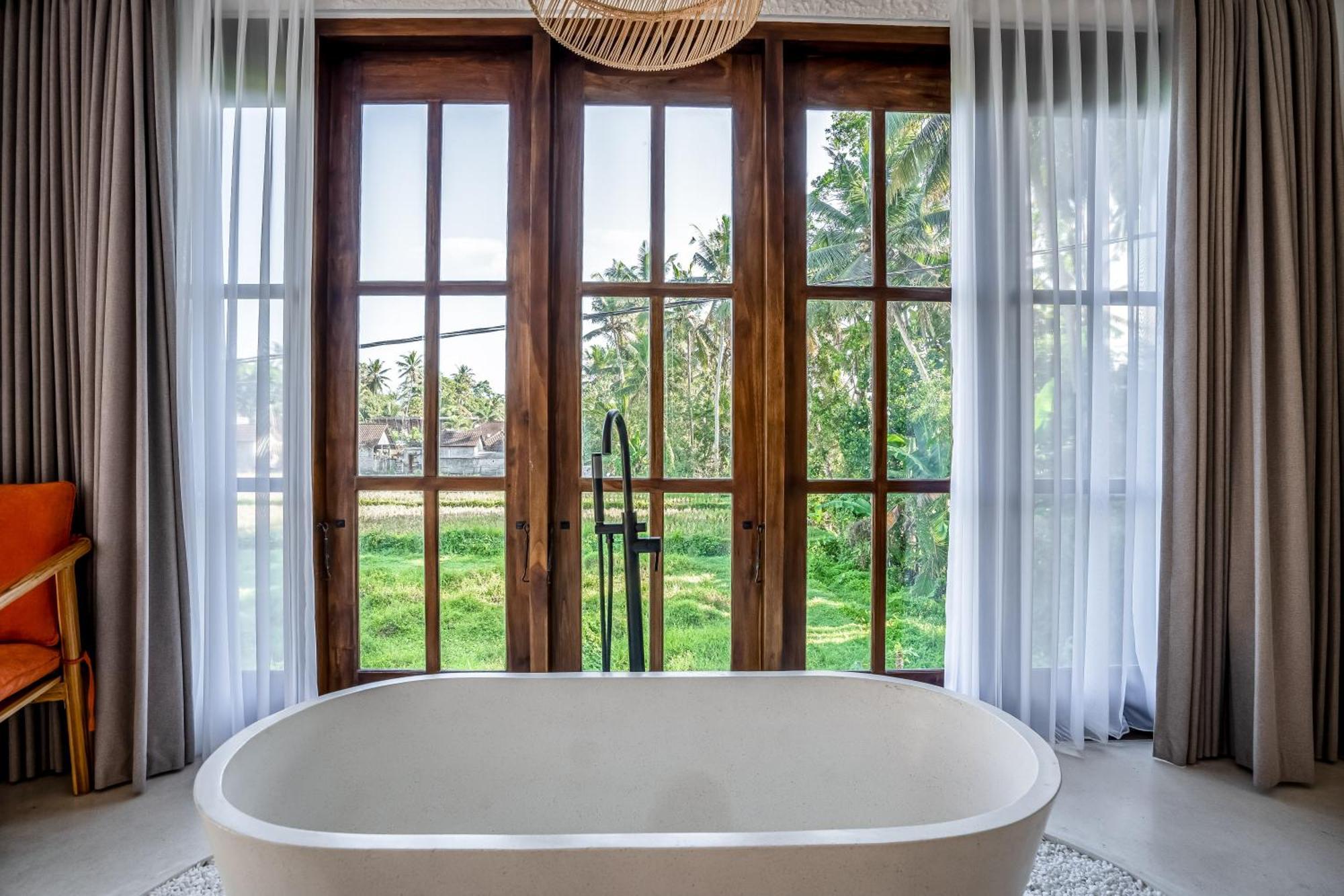 Tropical Tribe By Evdekimi * Ubud (Bali)